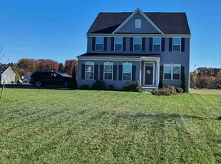 Estrella P.'s lawn care services service result