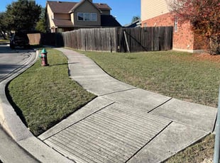 Christopher O.'s grass cutting service result