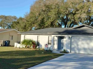 Courtney S.'s Bush Trimming service result