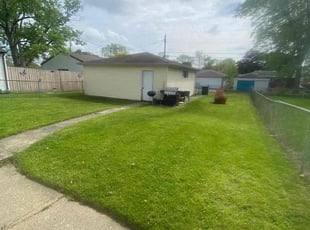 Mozelle C.'s grass maintenance service result