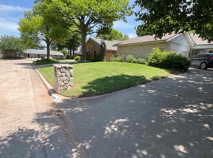 Kelly C.'s grass maintenance service result
