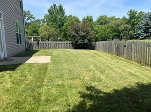 Lee B.'s lawn maintenance service result