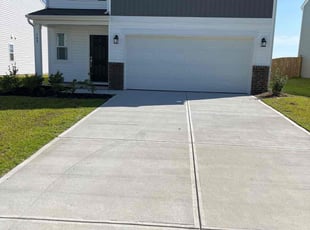 Tia W.'s turf care service result