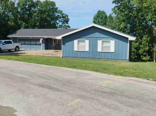 Melinda E.'s lawn care services service result