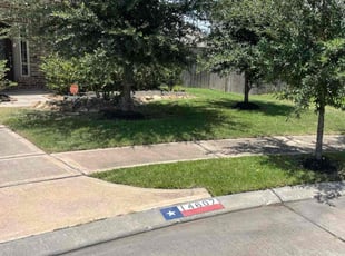 Melissa H.'s lawn maintenance service result