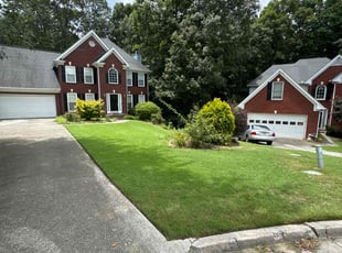 Stephanie C.'s grass cutting service result