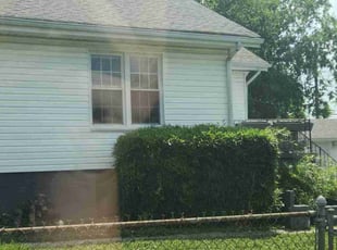 Erik W.'s Bush Trimming service result