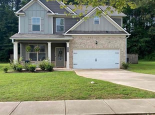 Stephanie F.'s turf maintenance service result