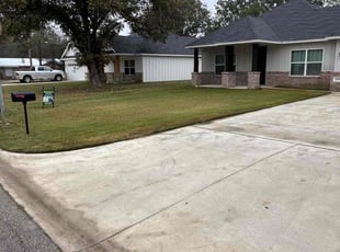 Jamie M.'s lawn maintenance service result