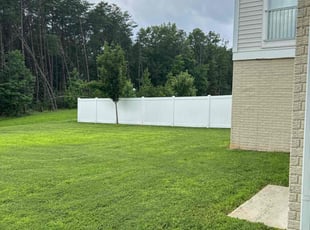Cynthia L.'s lawn care services service result