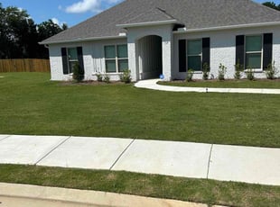 Aaron D.'s grass cutting service result