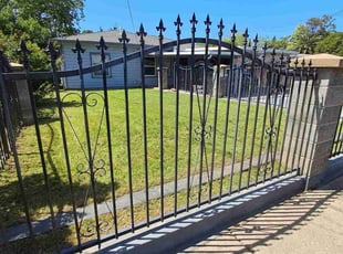 Beth C.'s lawn care services service result