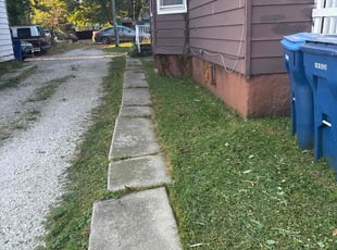 Kim H.'s lawn maintenance service result