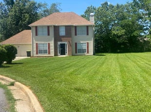 Alfre K.'s lawn maintenance service result
