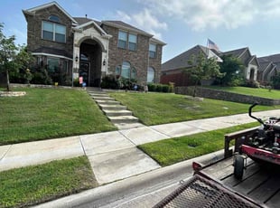 Yongwoon C.'s lawn care services service result