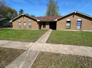 Seliner J.'s lawn maintenance service result