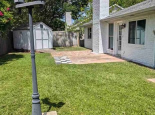 Liza W.'s lawn service service result