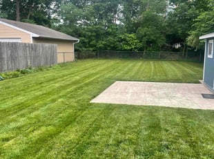 Stephanie S.'s lawn service service result