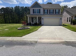 Catie A.'s lawn service service result
