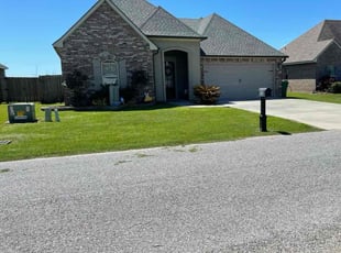 Layla P.'s lawn service service result