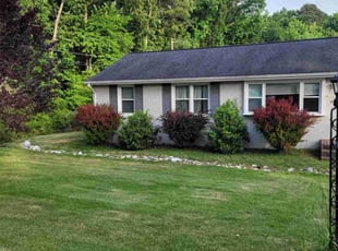Samantha M.'s lawn care services service result