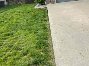 Linda G.'s lawn maintenance service result