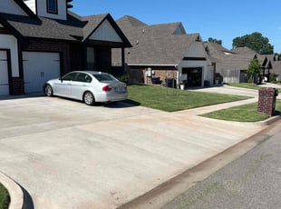 Asma M.'s grass cutting service result