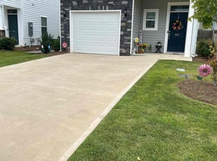 Avonlea D.'s grass maintenance service result