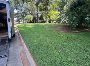 Linda R.'s lawn service service result