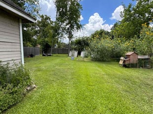 Yu F.'s grass maintenance service result