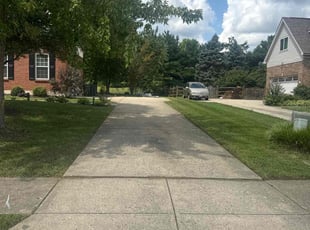 Stephanie A.'s lawn service service result