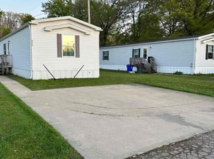 Norma B.'s grass maintenance service result