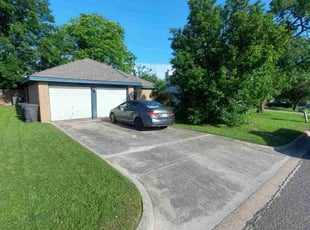 Amy H.'s lawn maintenance service result