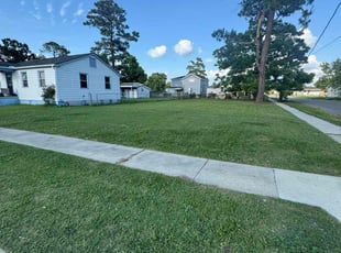 Hyeon S.'s lawn care services service result