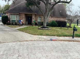 Bonnie S.'s lawn care services service result