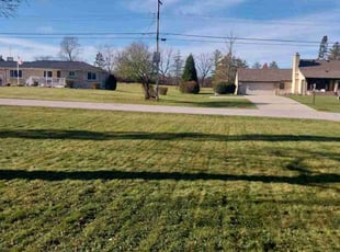 Jinhee L.'s lawn maintenance service result