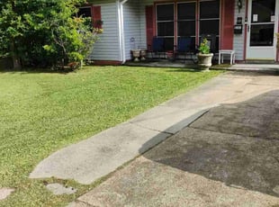 Alex W.'s lawn maintenance service result