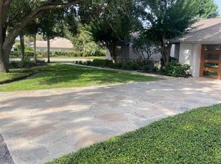 Amy L.'s lawn service service result