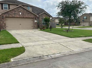 Kaitlin S.'s turf care service result