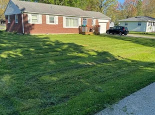 Traci R.'s lawn care services service result