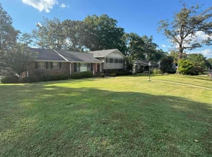 Jekisha G.'s lawn service service result