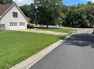 Melinda L.'s lawn maintenance service result