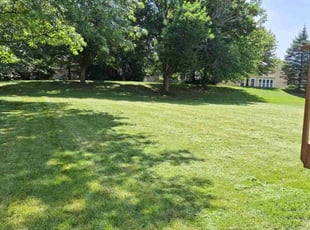 Jennifer M.'s yard service service result