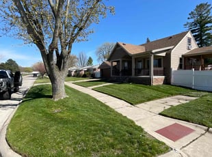 Linda W.'s lawn care service result