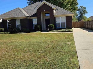 Delander R.'s lawn maintenance service result