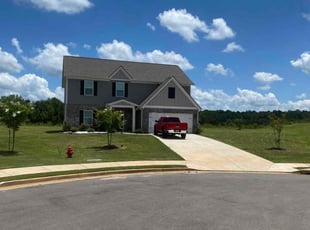 Jackeline R.'s lawn service service result