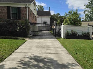 Shamara M.'s lawn care services service result