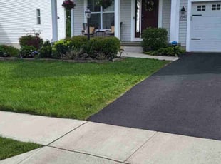 Elizabeth K.'s lawn maintenance service result