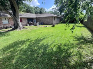 Shandra L.'s lawn service service result