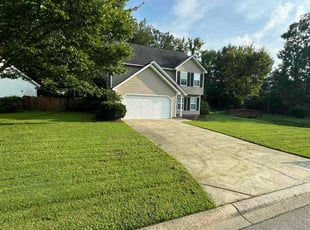 Tammy M.'s lawn service service result